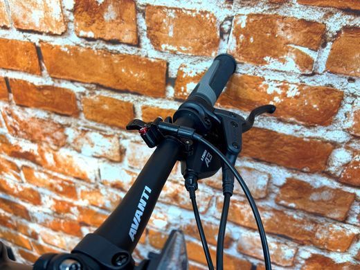 Велосипед Avanti CANYON 27.5 ER, Черно-красный, 19" (170-185 см)